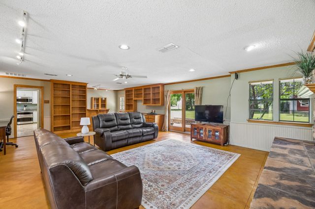 1300 Rock Ridge Road, Lucas, TX 75002