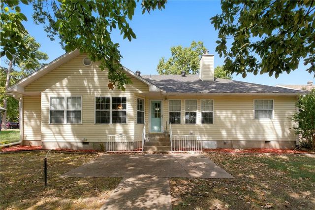 4 Hillcrest Drive, Eureka Springs, AR 72631