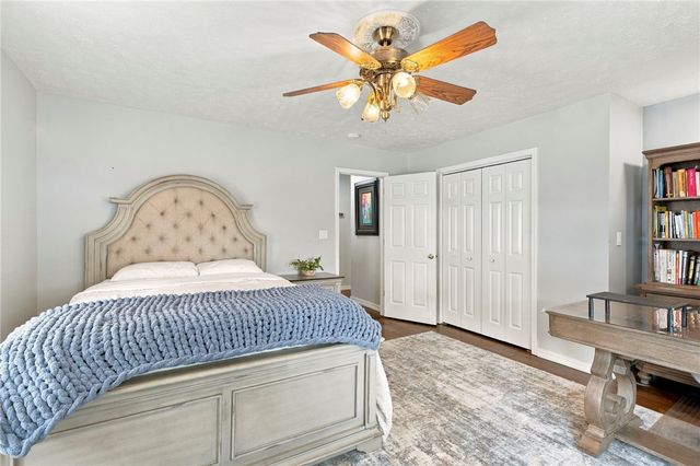 4 Hillcrest Drive, Eureka Springs, AR 72631