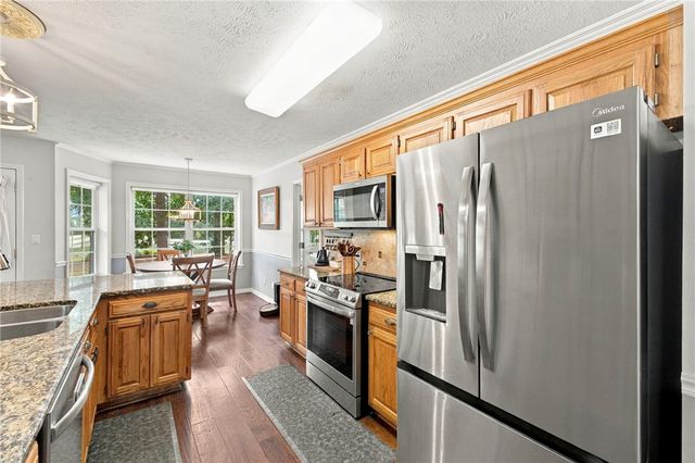 4 Hillcrest Drive, Eureka Springs, AR 72631