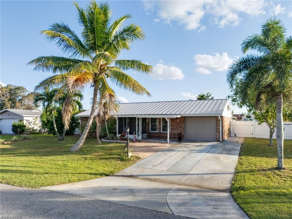 1416 Irondale ST E, LEHIGH ACRES, FL 33936 — photo 2