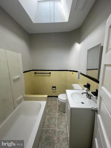 2828 W CLEMENTINE ST, Philadelphia, PA 19132