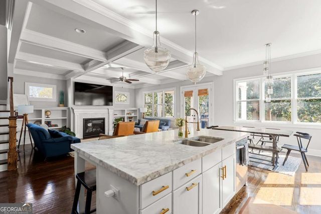 2107 Oakview Road SE, Atlanta, GA 30317