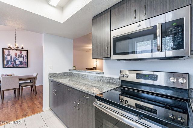 850 S RIVER Drive 2073, Tempe, AZ 85281