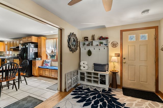229 Tispaquin St, Middleboro, MA 02346