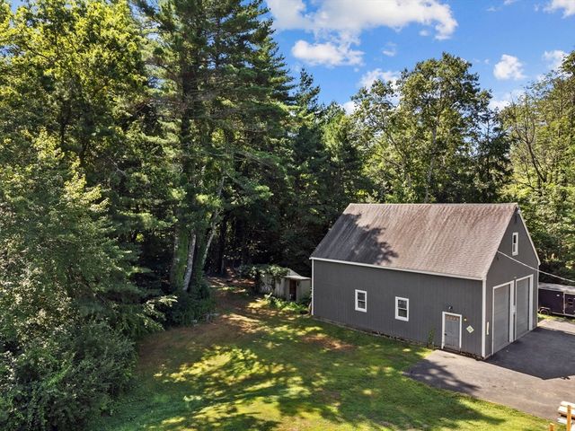 229 Tispaquin St, Middleboro, MA 02346