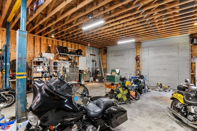 229 Tispaquin St, Middleboro, MA 02346