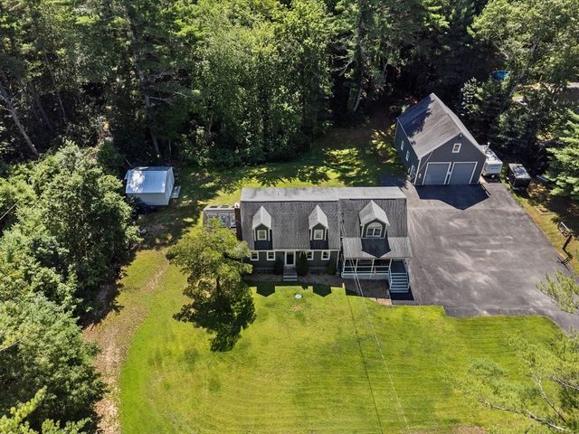 229 Tispaquin St, Middleboro, MA 02346