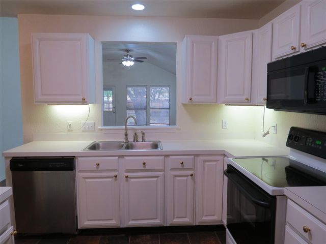 1503 Serene Oaks DR, Cedar Park, TX 78613