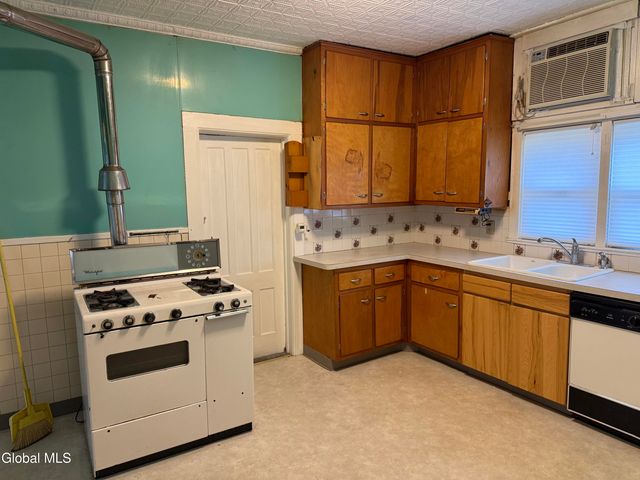 6 Spring Street, Cohoes, NY 12047