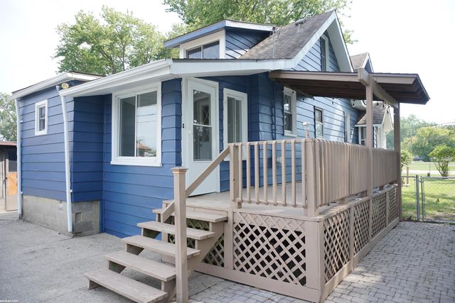 29455 S River Road, Harrison Twp, MI 48045