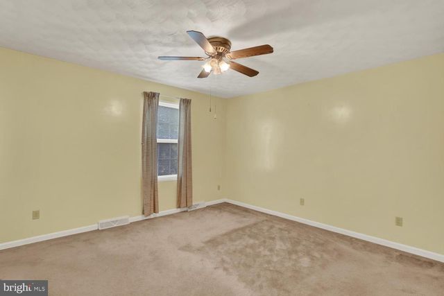 94 PISTON CT, Stewartstown, PA 17363