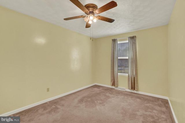 94 PISTON CT, Stewartstown, PA 17363