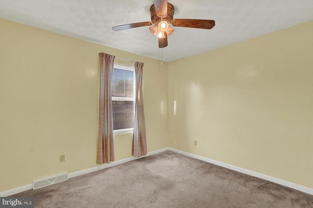 94 PISTON CT, Stewartstown, PA 17363