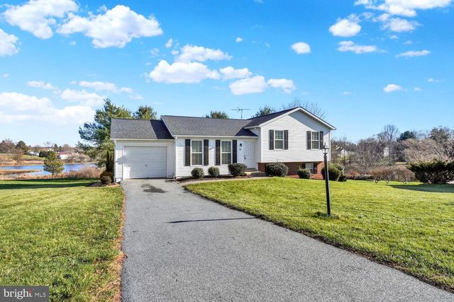 94 PISTON CT, Stewartstown, PA 17363