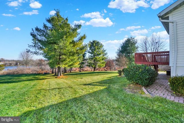 94 PISTON CT, Stewartstown, PA 17363