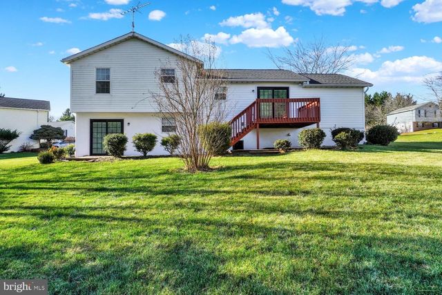 94 PISTON CT, Stewartstown, PA 17363