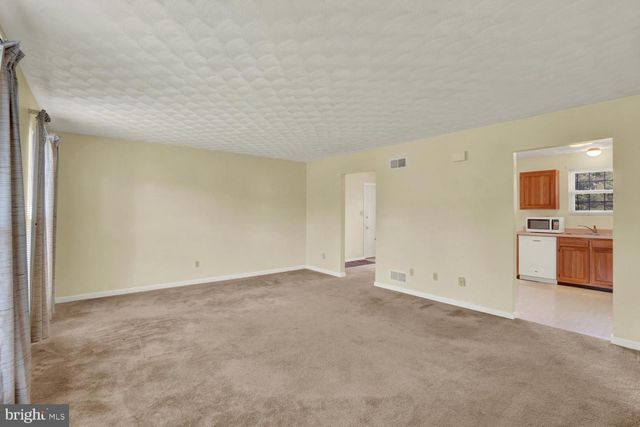 94 PISTON CT, Stewartstown, PA 17363