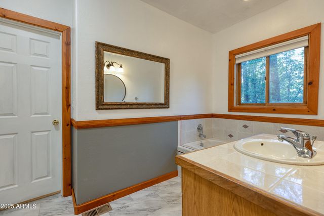 950 E Osprey Lane, Pinetop, AZ 85935