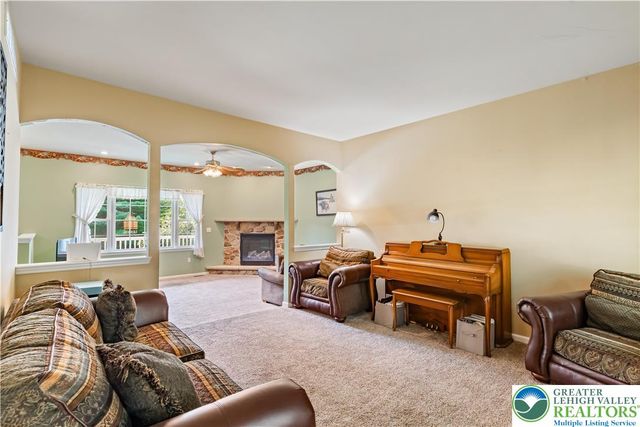 410 Maxine Drive, Towamensing Twp, PA 18235