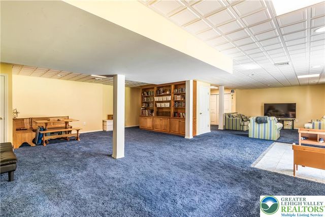 410 Maxine Drive, Towamensing Twp, PA 18235