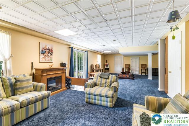 410 Maxine Drive, Towamensing Twp, PA 18235