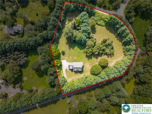 410 Maxine Drive, Towamensing Twp, PA 18235