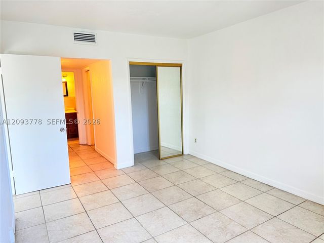 7505 SW 82nd St 305, Miami, FL 33143