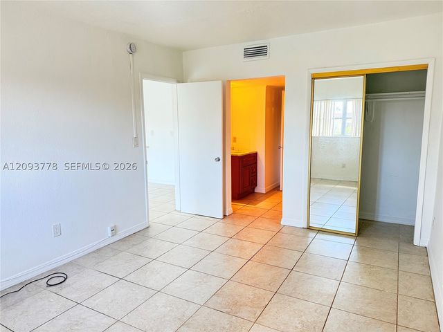 7505 SW 82nd St 305, Miami, FL 33143