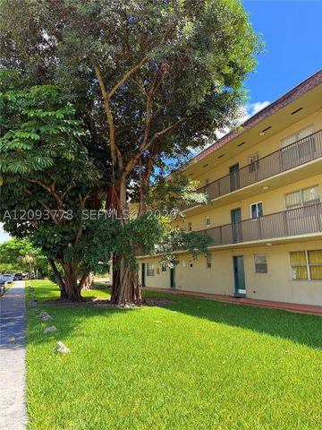 7505 SW 82nd St 305, Miami, FL 33143