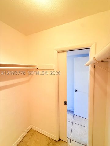 7505 SW 82nd St 305, Miami, FL 33143