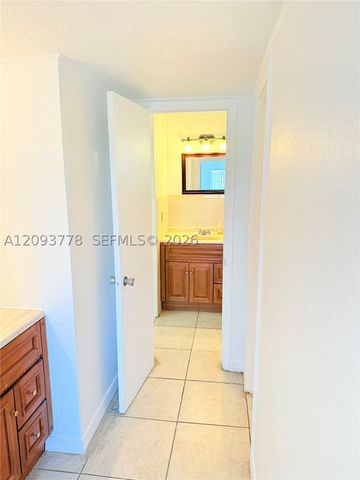 7505 SW 82nd St 305, Miami, FL 33143