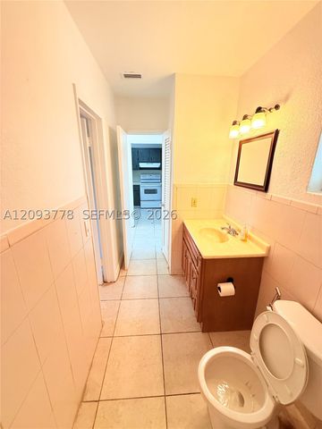 7505 SW 82nd St 305, Miami, FL 33143