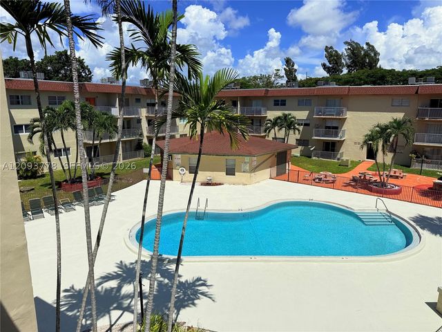 7505 SW 82nd St 305, Miami, FL 33143
