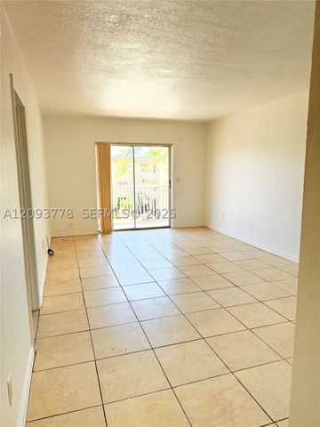 7505 SW 82nd St 305, Miami, FL 33143