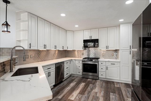 3106 Lee Circle Court, Pearland, TX 77581