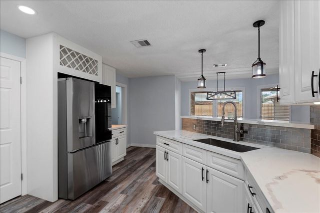 3106 Lee Circle Court, Pearland, TX 77581