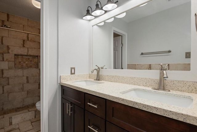 3106 Lee Circle Court, Pearland, TX 77581