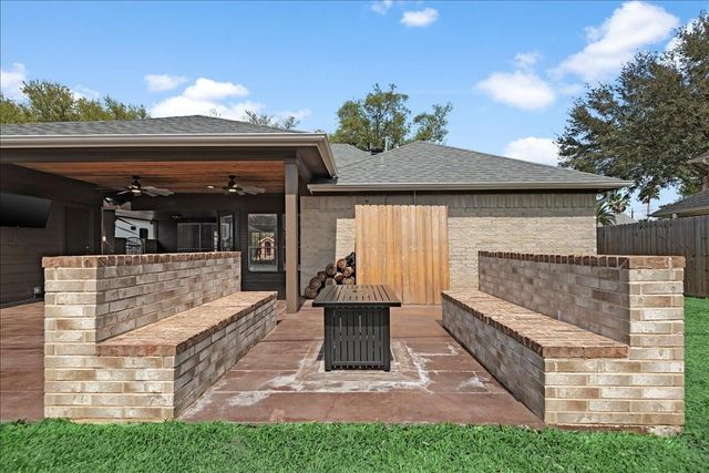 3106 Lee Circle Court, Pearland, TX 77581