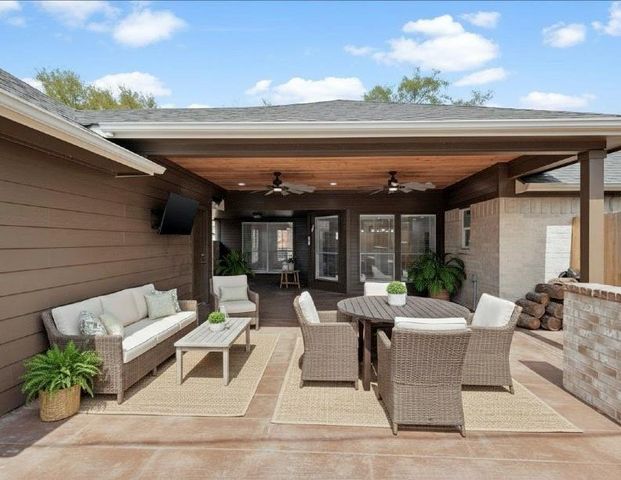 3106 Lee Circle Court, Pearland, TX 77581