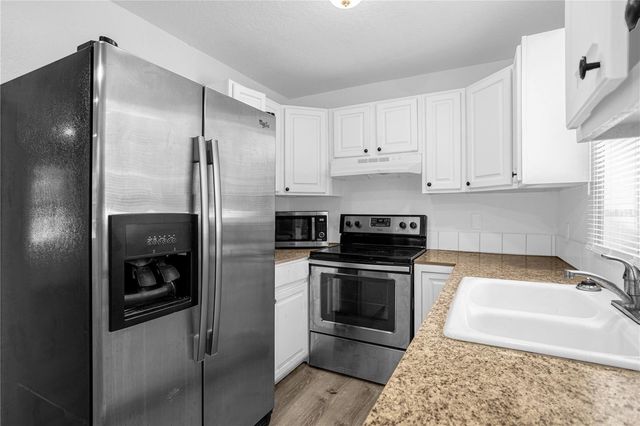 516 PITT STREET, Wildwood, FL 34785