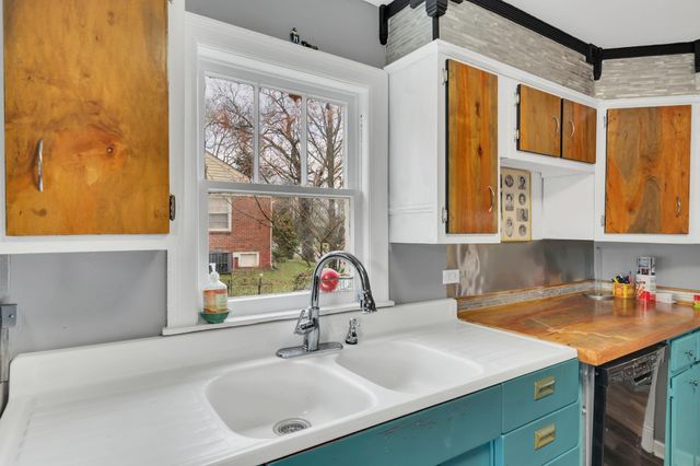 118 East Due West Avenue, Madison, TN 37115