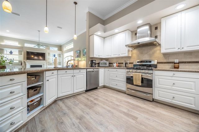 5922 NW 72ND STREET, Gainesville, FL 32653