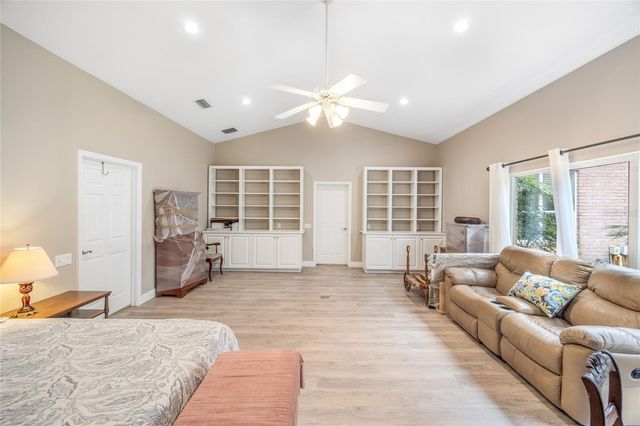 5922 NW 72ND STREET, Gainesville, FL 32653