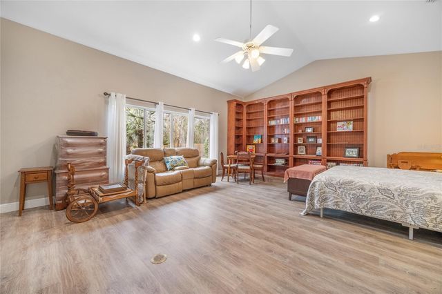 5922 NW 72ND STREET, Gainesville, FL 32653