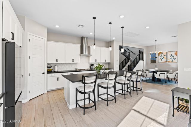 1463 E LODGEPOLE Drive, Gilbert, AZ 85298