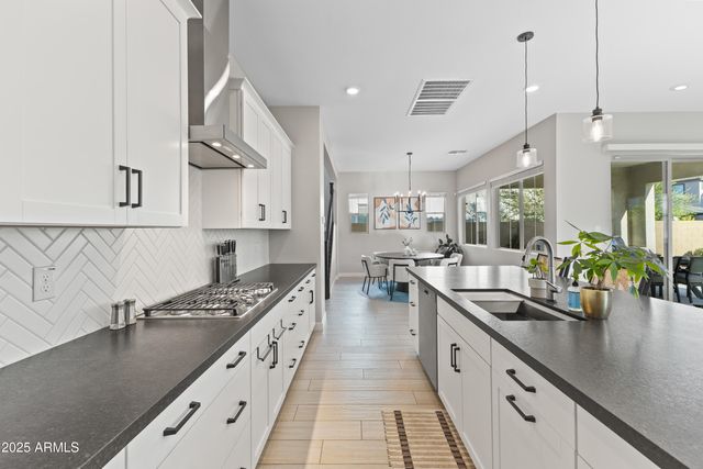 1463 E LODGEPOLE Drive, Gilbert, AZ 85298