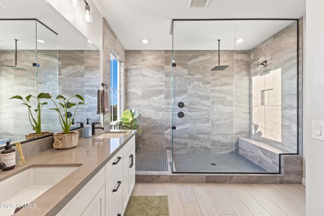 1463 E LODGEPOLE Drive, Gilbert, AZ 85298