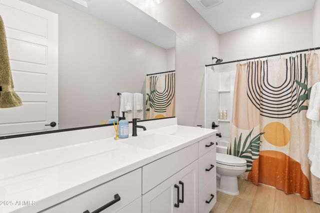 1463 E LODGEPOLE Drive, Gilbert, AZ 85298