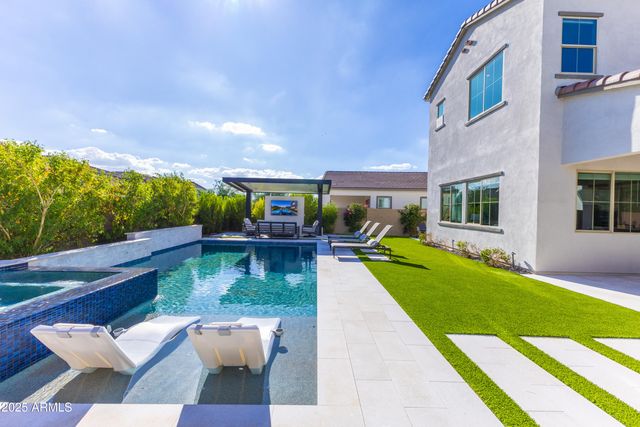 1463 E LODGEPOLE Drive, Gilbert, AZ 85298